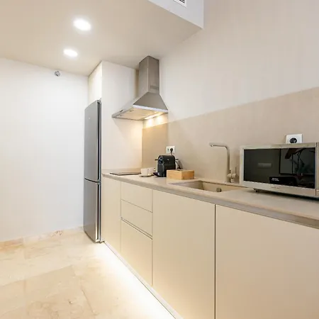 Vivendos - Ma16 - Capuchinos Parking Apartment *
